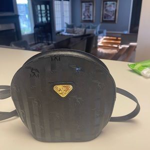 An older MCM shoulder bad , in great condition
